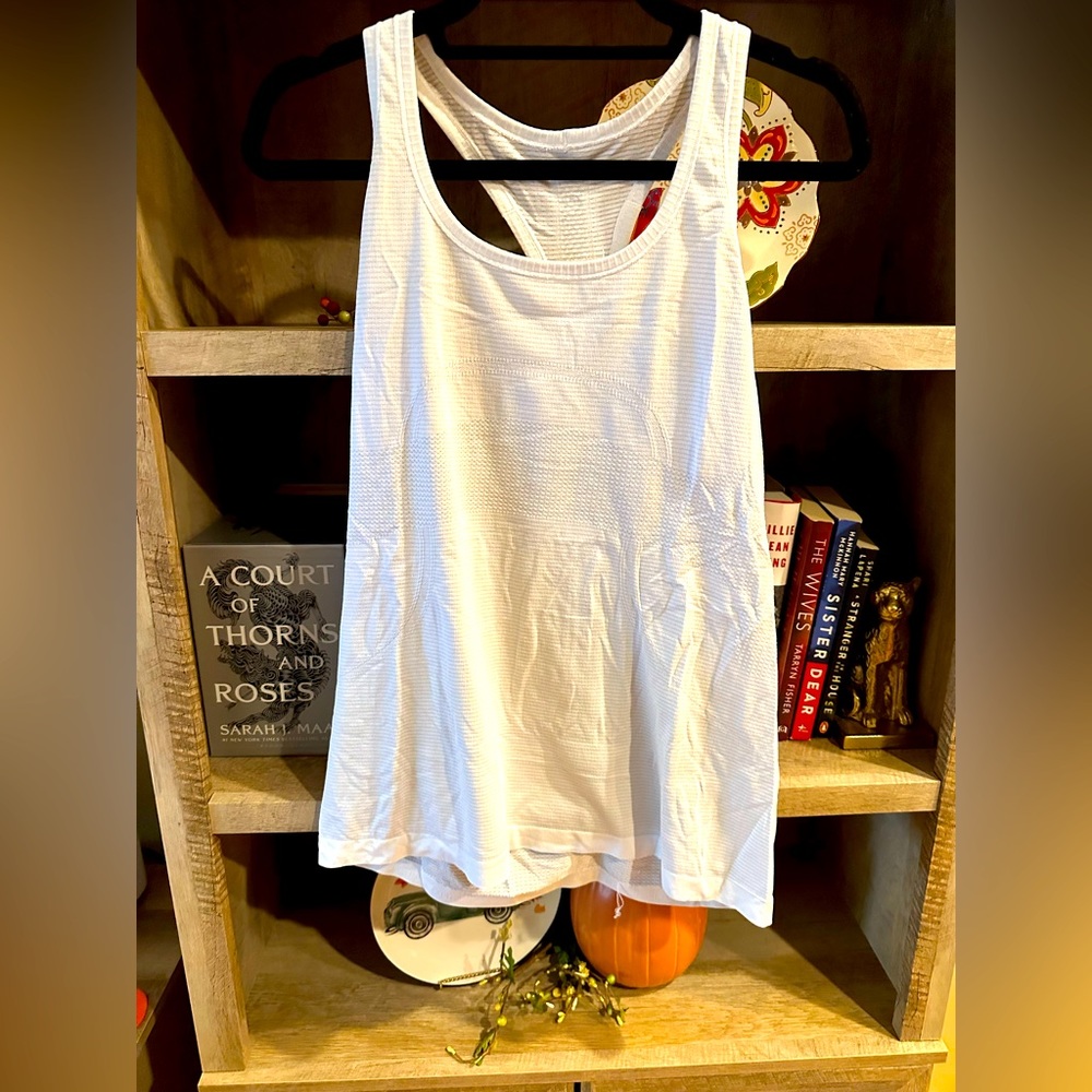 Lululemon swiftly razorback tank
